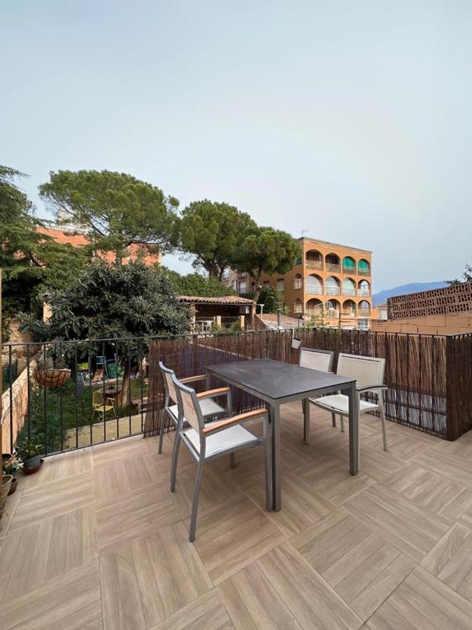 Alojamiento Con Encanto En Planta Superior Ideal Para Trabajo Y Escapadas Familiares En Montserrat Esparreguera Extérieur photo