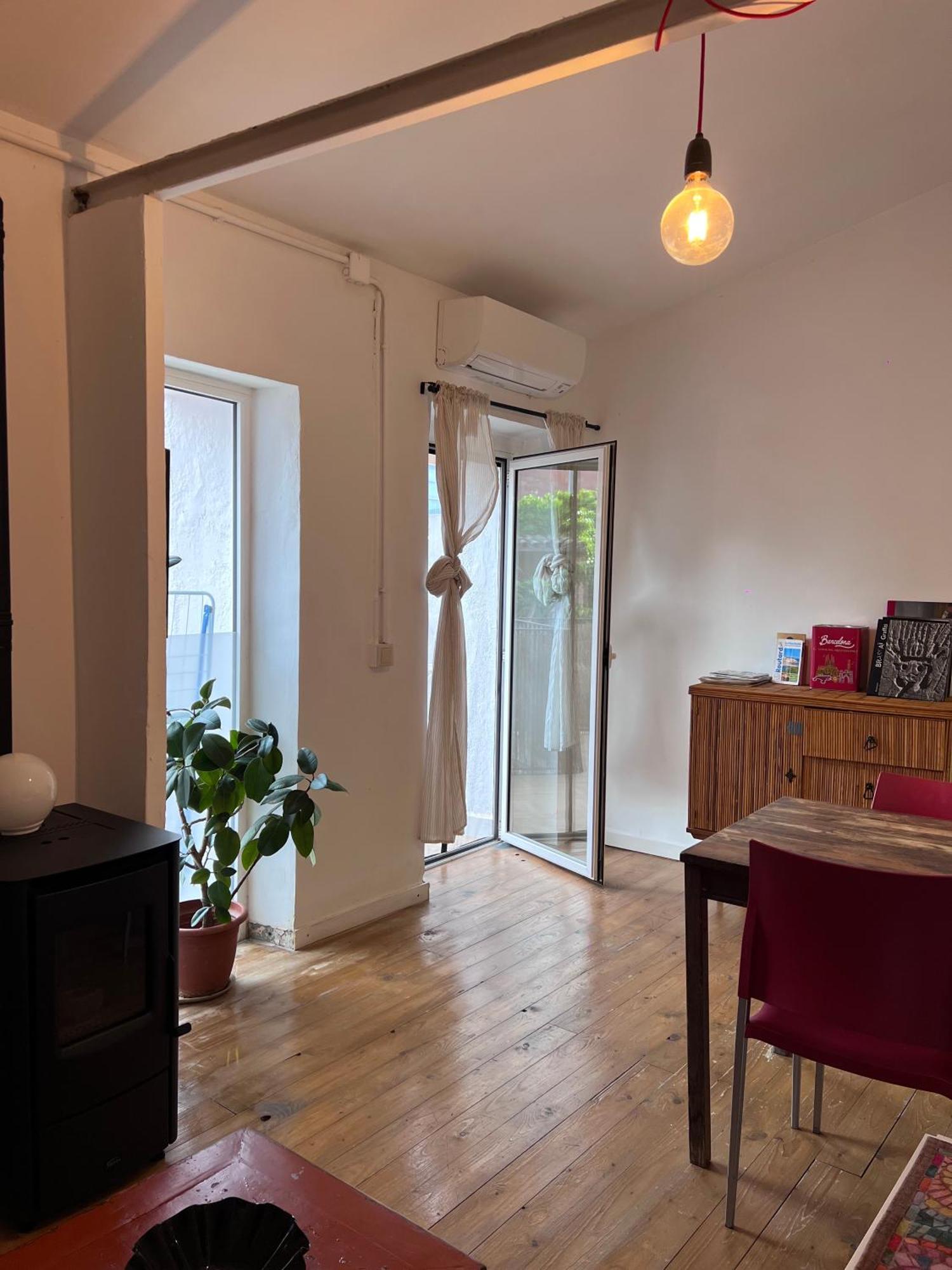 Alojamiento Con Encanto En Planta Superior Ideal Para Trabajo Y Escapadas Familiares En Montserrat Esparreguera Extérieur photo